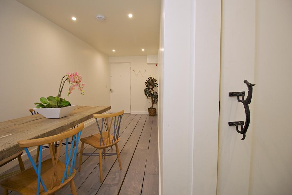 Old Town Castle View Apartment Edinburgh Exterior foto